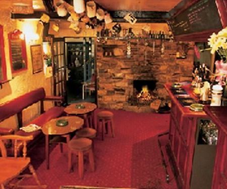 The Druid Inn Llanferres Esterno foto